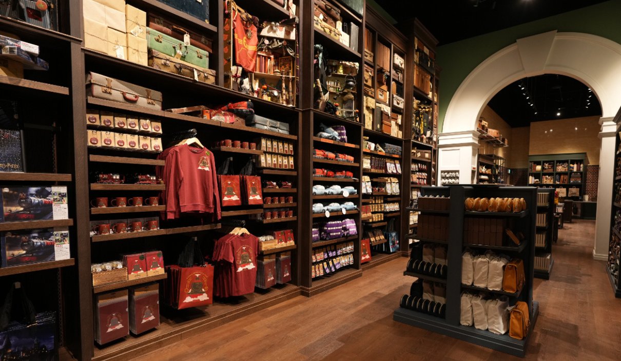 Railway Shop near Platform 9 3/4 at Warner Bros. Studios Japan