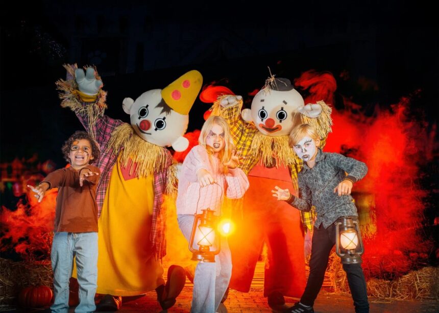 Décor et ambiance d'Halloween à Plopsaland Belgium