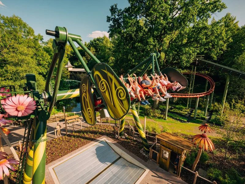 Attraction Schommelhommel à Plopsaland Ardennes